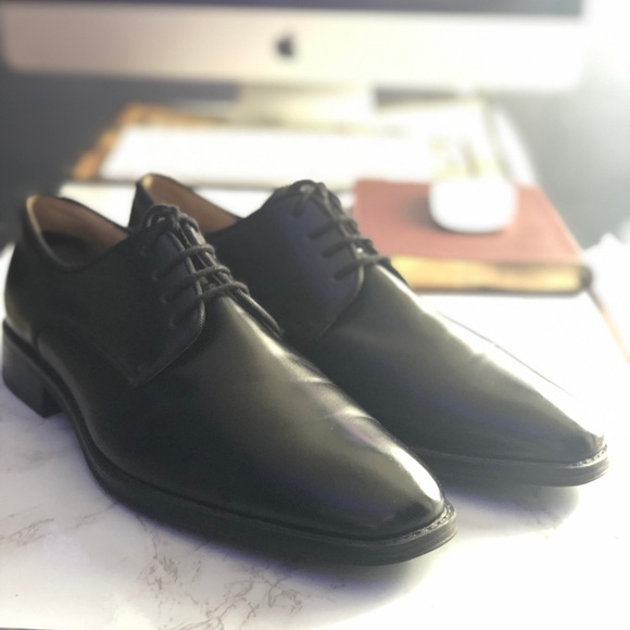 Dress shoes - Picture 1 of 3